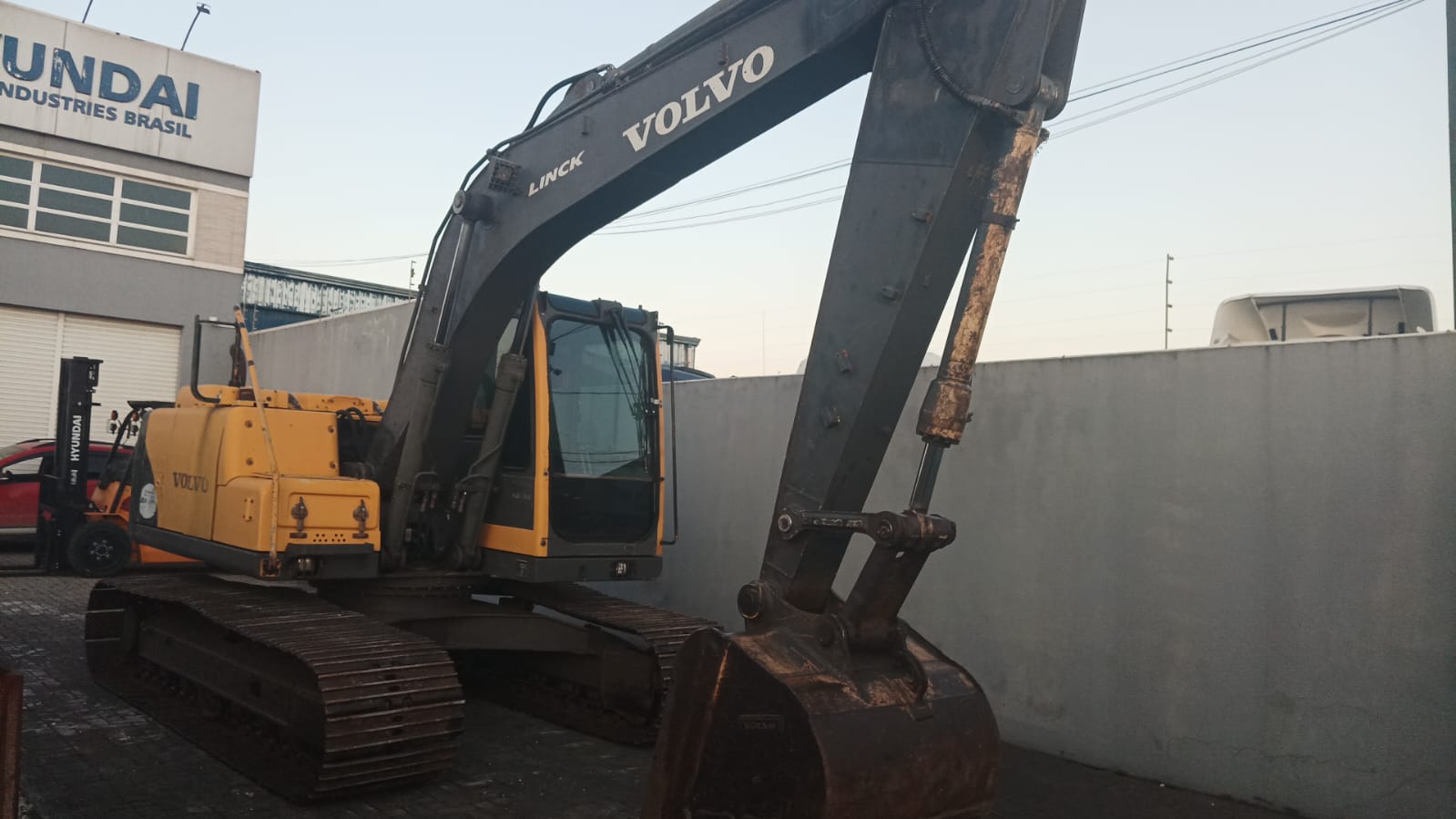 Escavadeira Volvo EC140 BLC